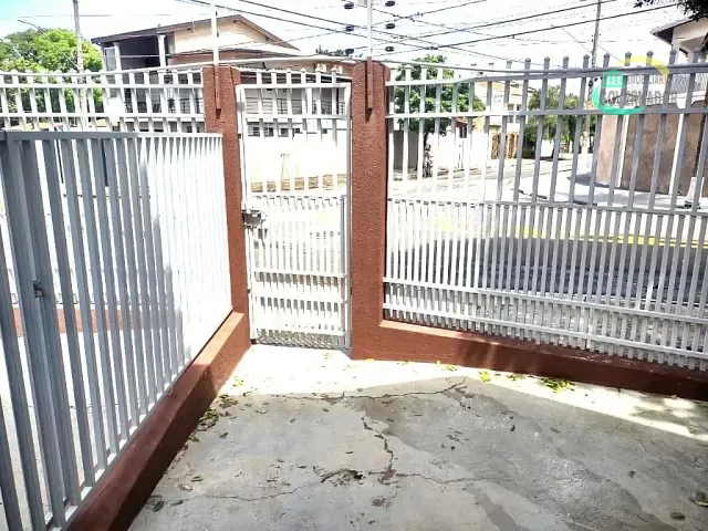 Sobrado com 317m² 2 quartos e 2 banheiros, à venda, no bairro Parque Via Norte em Campinas