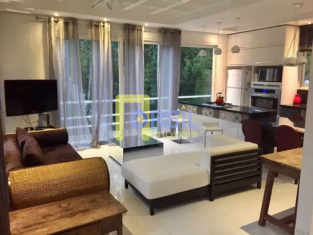 Sobrado com 450m² 2 quartos e 2 banheiros, à venda, no bairro Parque Residencial Itapeti em Mogi das Cruzes