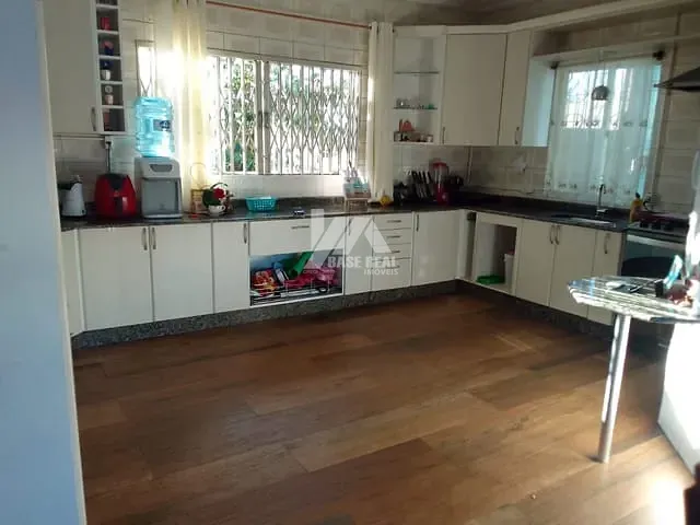 Sobrado com 455m² 3 quartos e 4 banheiros, à venda, no bairro Orfãs em Ponta Grossa