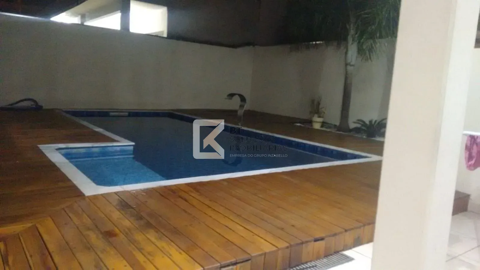 Sobrado, 3 quartos, 306 m² - Foto 1
