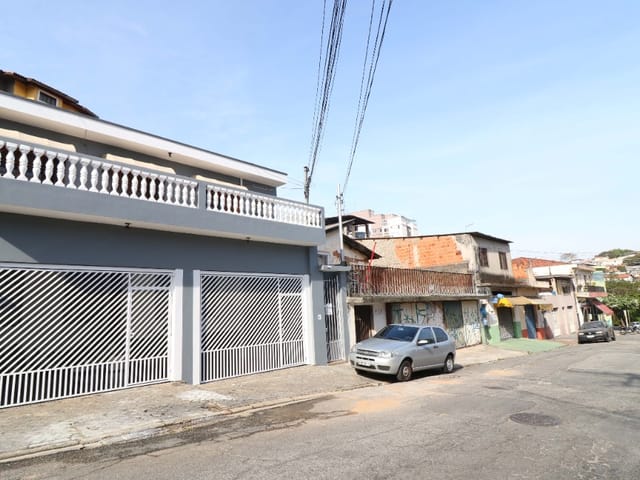 Foto do Sobrado - Sobrado para venda em Vila Sônia com 3 quartos, sendo 1 suíte, 250m² | Lares e Andares Imóveis