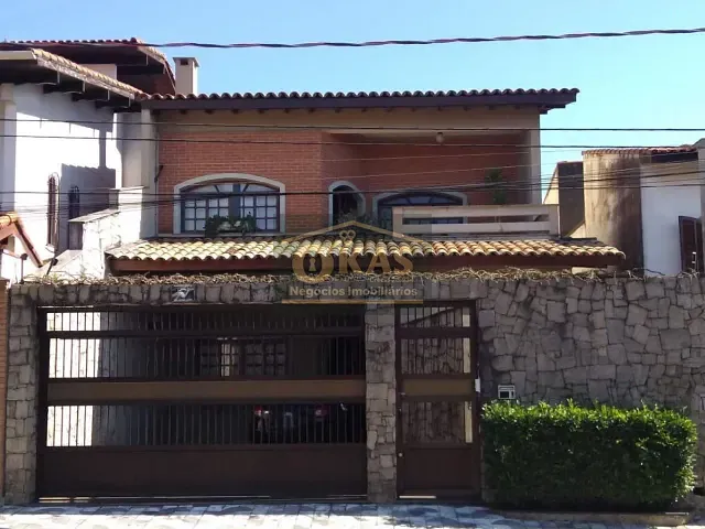 Sobrado com 300m² 3 quartos e 2 banheiros, à venda, no bairro Jardim Realce em Suzano