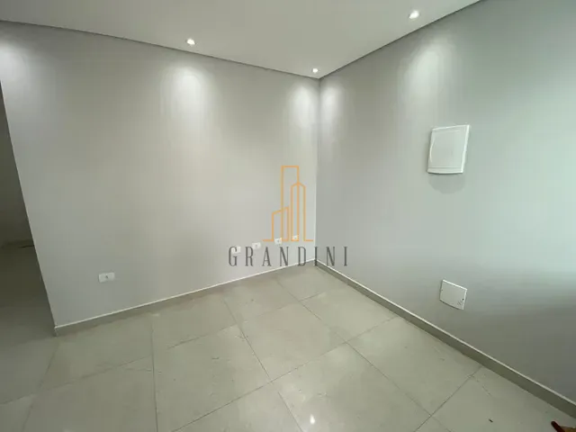 Sobrado com 115m² 2 quartos e 2 banheiros, à venda, no bairro Vila Curuçá em Santo André