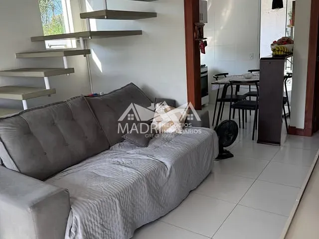 Sobrado com 160m² 2 quartos e 2 banheiros, à venda, no bairro Bela Vista em Palhoça