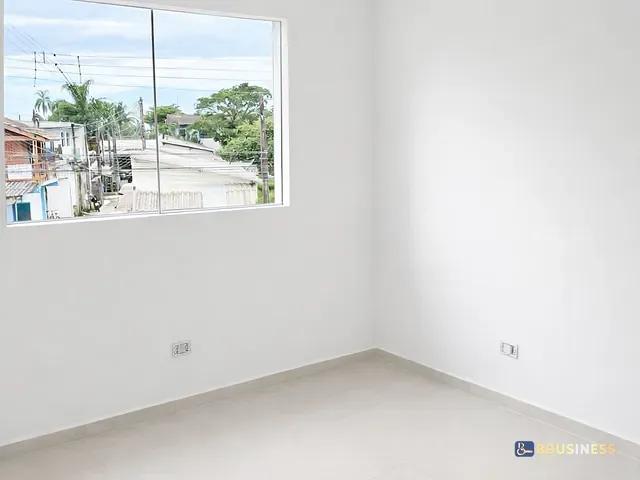 Sobrado com 213m² 3 quartos e 2 banheiros, à venda, no bairro Centro em Bertioga