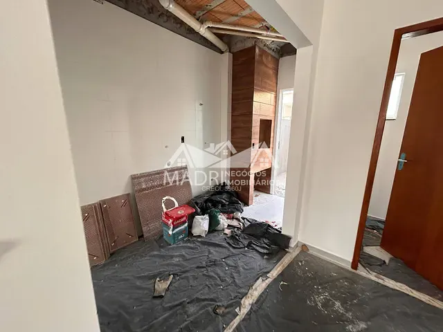 Sobrado 2 quartos e 1 banheiro, à venda, no bairro Bela Vista em Palhoça