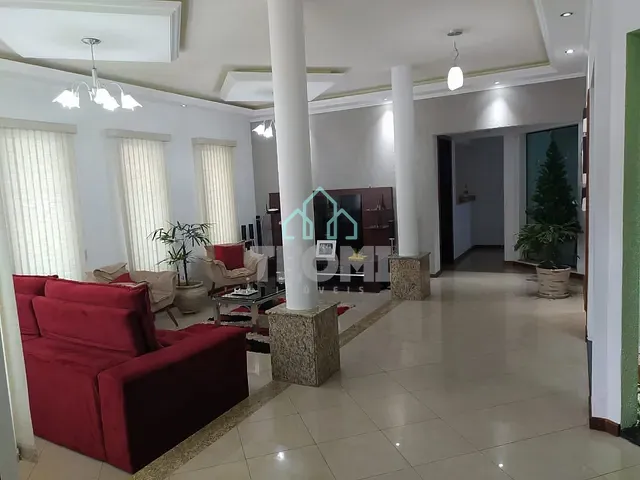 Sobrado com 260m² 3 quartos e 4 banheiros, à venda, no bairro Granja Daniel em Taubaté
