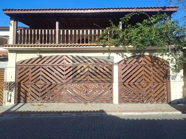Sobrado com 250m² 4 quartos e 4 banheiros, à venda, no bairro Jardim Nova Poá em Poá