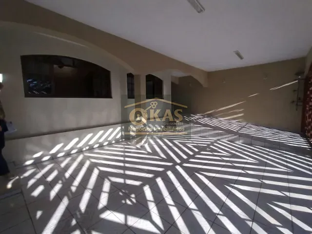 Sobrado com 250m² 4 quartos e 4 banheiros, à venda, no bairro Jardim Nova Poá em Poá