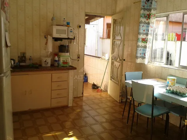 Sobrado à venda, no bairro Parque das Américas em Mauá