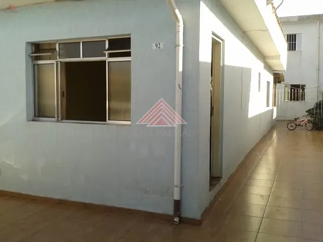Sobrado à venda, no bairro Parque das Américas em Mauá