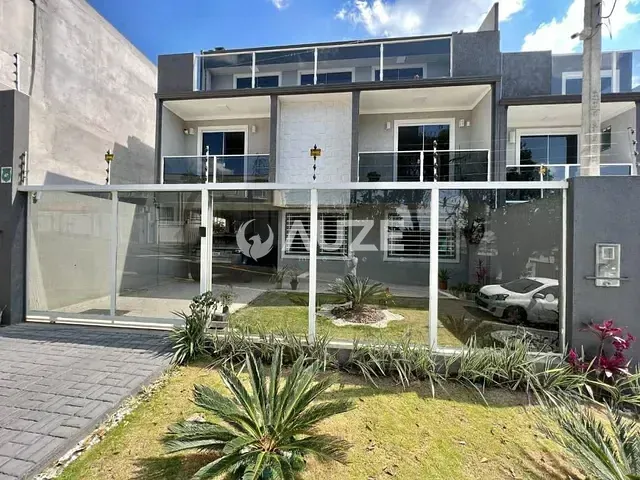 Sobrado com 150m² 4 quartos e 4 banheiros, à venda, no bairro Capão Raso em Curitiba
