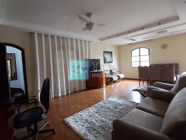 Sobrado com 450m² 4 quartos e 3 banheiros, à venda, no bairro Jardim Esplanada em São José dos Campos