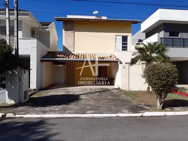 Sobrado com 300m² 3 quartos e 5 banheiros, à venda, no bairro Parque Vera Cruz em Tremembé