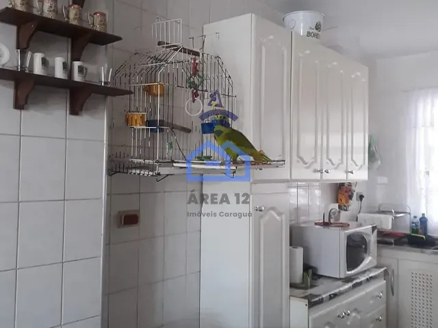 Sobrado 2 quartos e 2 banheiros, à venda, no bairro Martim de Sá em Caraguatatuba