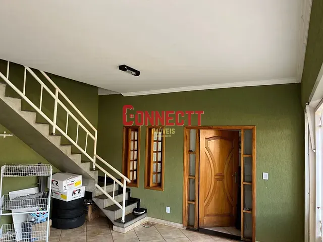 Sobrado com 200m² 3 quartos e 4 banheiros, à venda, no bairro Engenheiro Carlos de Lacerda Chaves em Ribeirão Preto