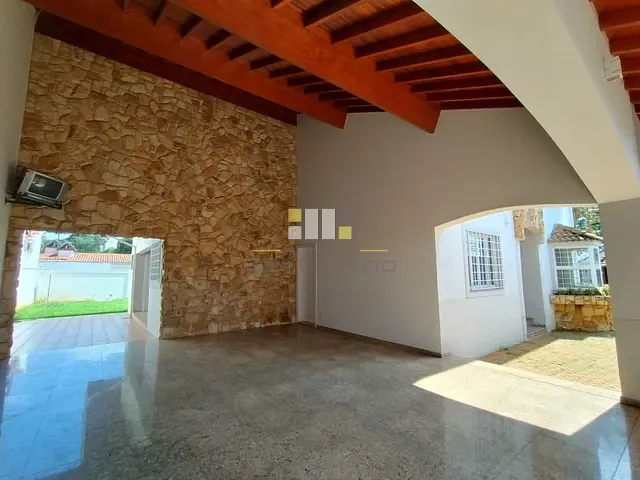 Sobrado com 700m² 3 quartos e 4 banheiros, à venda, no bairro Vila Miranda em Sumaré