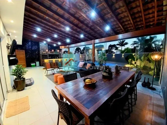 Sobrado com 291m² 4 quartos e 3 banheiros, à venda, no bairro Urbanova em São José dos Campos