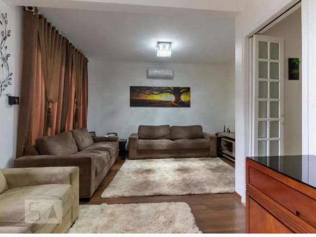 Sobrado 3 quartos e 4 banheiros, à venda, no bairro Jardim São Carlos (Zona Leste) em São Paulo