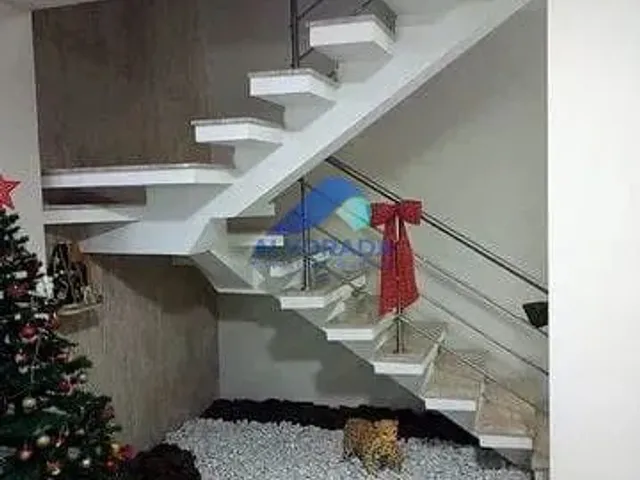 Sobrado com 159m² 3 quartos e 3 banheiros, à venda, no bairro Jardim Rodolfo em São José Dos Campos