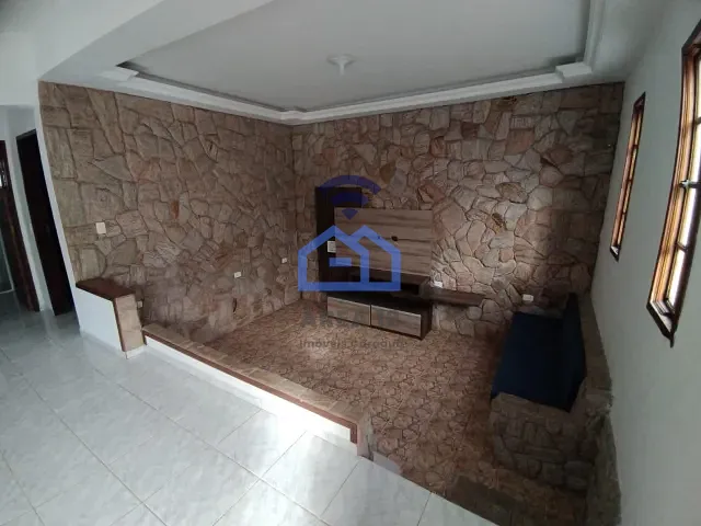 Sobrado com 386m² 3 quartos e 2 banheiros, à venda, no bairro Pontal de Santa Marina em Caraguatatuba