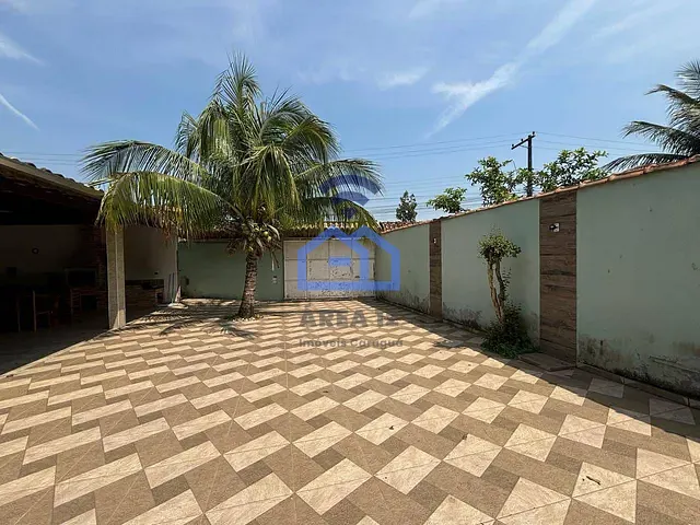 Sobrado com 386m² 3 quartos e 2 banheiros, à venda, no bairro Pontal de Santa Marina em Caraguatatuba