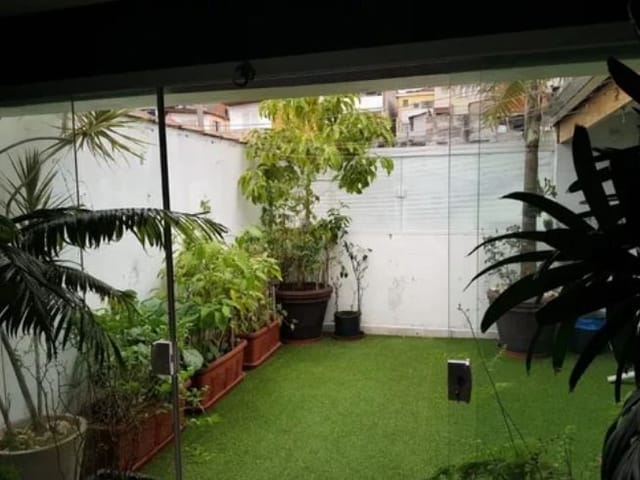 Sobrado com 150m² 5 quartos e 3 banheiros, à venda, no bairro Ayrosa em Osasco