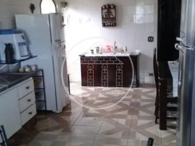 Sobrado com 300m² 3 quartos e 2 banheiros, à venda, no bairro Jardim Beatriz em São Paulo