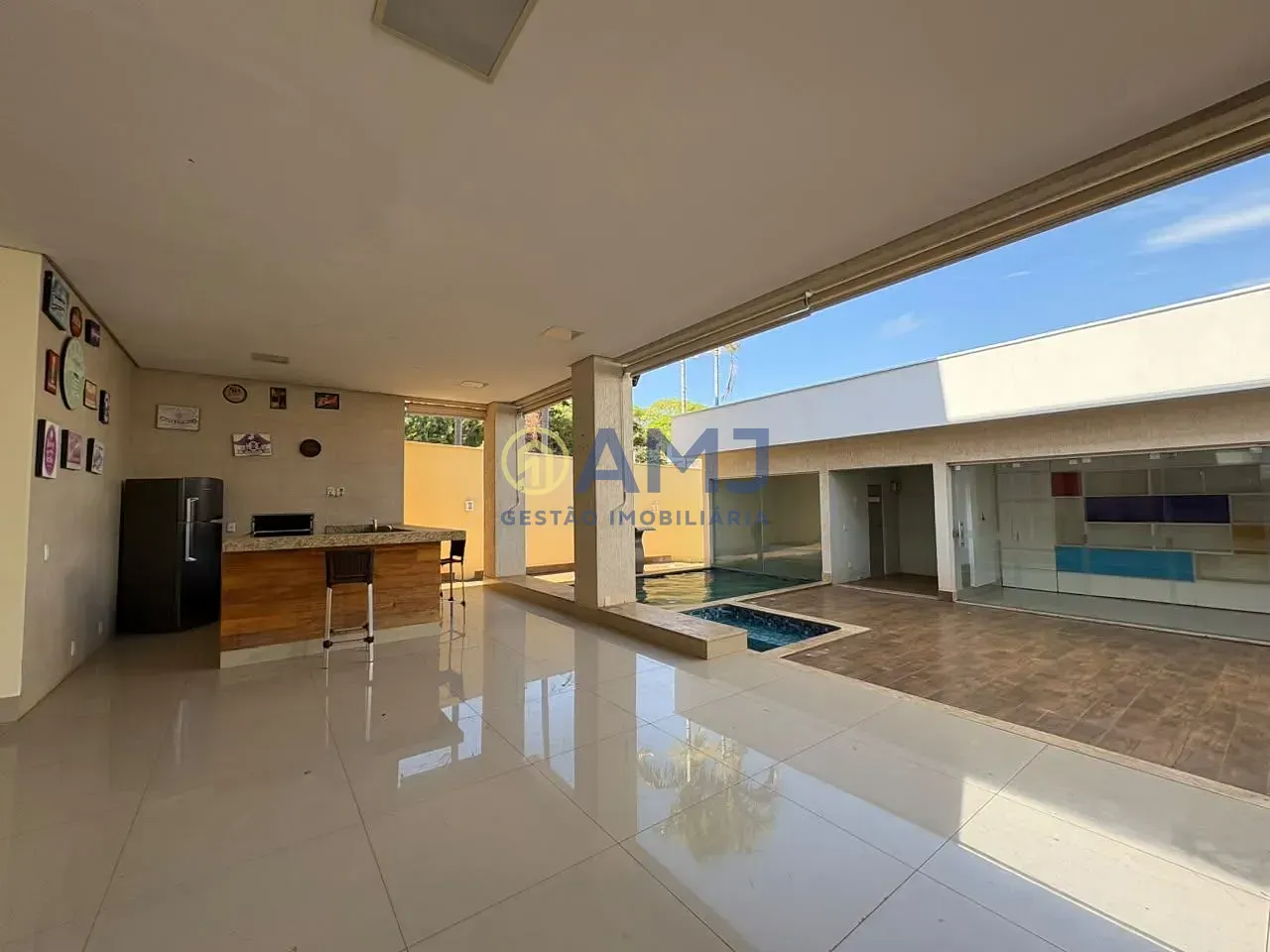 Sobrado, 5 quartos, 598 m² - Foto 1