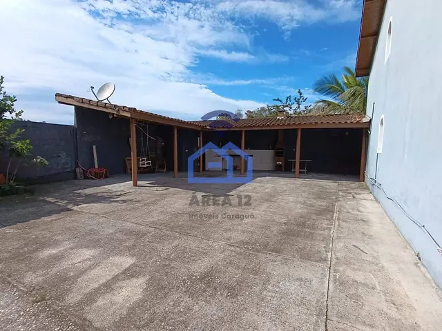 Sobrado com 299m² 4 quartos e 2 banheiros, à venda, no bairro Capricórnio III em Caraguatatuba