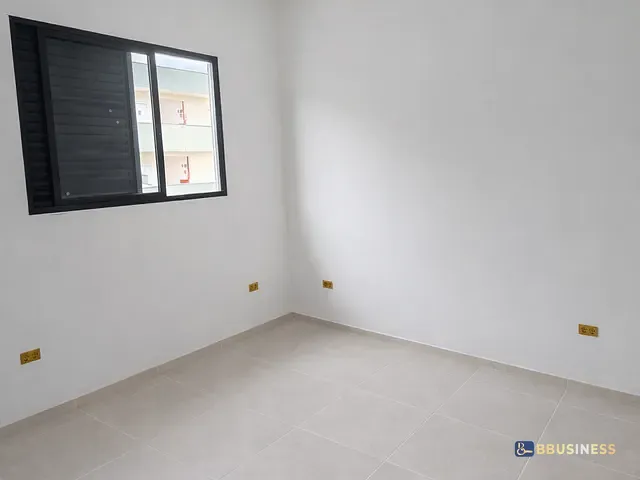 Sobrado 2 quartos e 2 banheiros, à venda, no bairro Maitinga em Bertioga