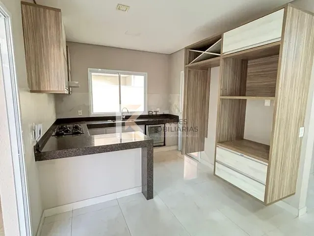 Sobrado com 370m² 3 quartos e 4 banheiros, à venda, no bairro Jardim Residencial Maria Dulce em Indaiatuba