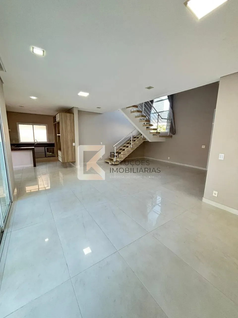 Sobrado, 3 quartos, 240 m² - Foto 3