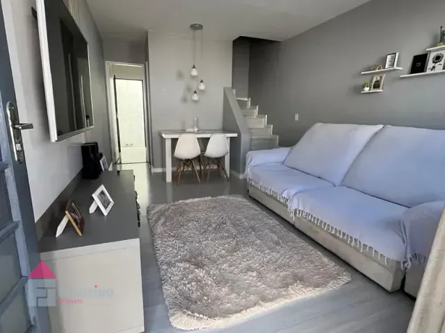Sobrado com 100m² 2 quartos e 2 banheiros, à venda, no bairro Jardim Ubirajara (Zona Sul) em São Paulo