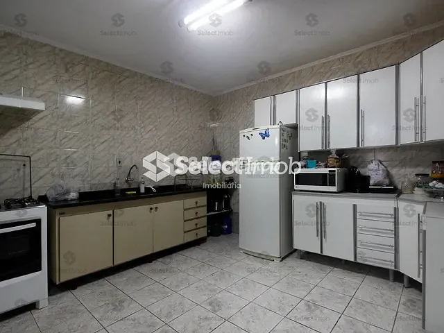 Sobrado com 300m² 3 quartos e 3 banheiros, à venda, no bairro Parque das Américas em Mauá