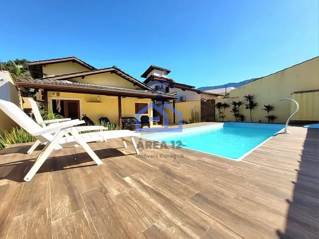 Sobrado com 400m² 3 quartos e 2 banheiros, à venda, no bairro Mar Verde em Caraguatatuba