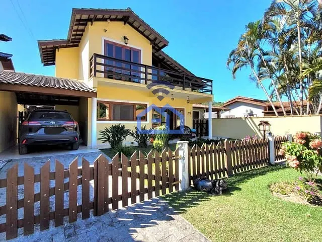 Sobrado com 400m² 3 quartos e 2 banheiros, à venda, no bairro Mar Verde em Caraguatatuba