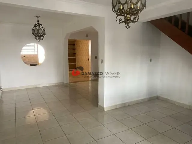 Sobrado com 202m² 3 quartos e 2 banheiros, à venda, no bairro Bangú em Santo André