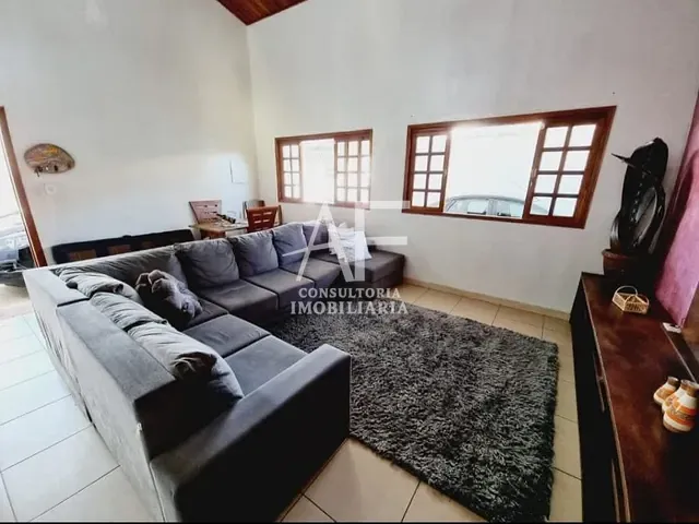 Sobrado com 350m² 3 quartos e 3 banheiros, à venda ou para alugar, no bairro Campos Elíseos em Taubaté