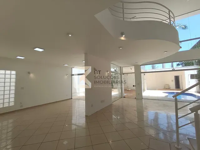 Sobrado com 354m² 4 quartos e 3 banheiros, para alugar, no bairro Vila Castelo Branco em Indaiatuba