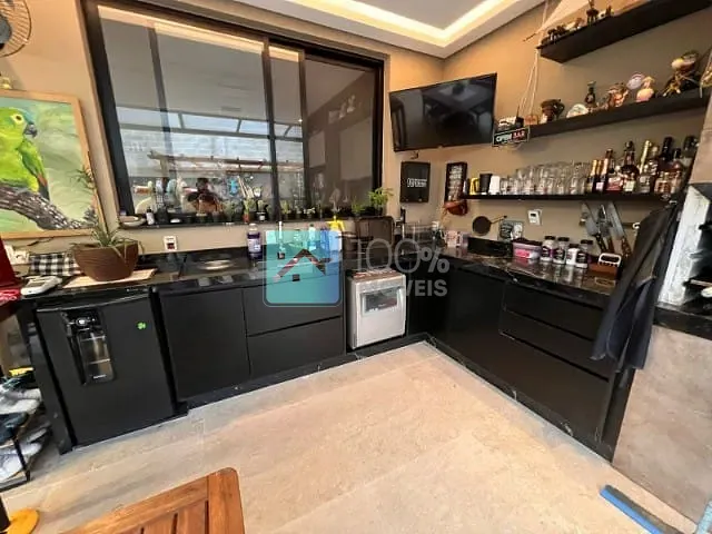 Sobrado com 300m² 3 quartos e 4 banheiros, à venda, no bairro Parque California em Jacareí