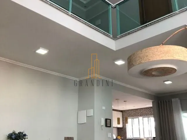 Sobrado com 250m² 5 quartos e 7 banheiros, à venda, no bairro Vila Alzira em Santo André
