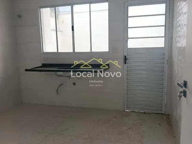 Sobrado com 1m² 3 quartos e 3 banheiros, à venda, no bairro Parque Continental em Guarulhos