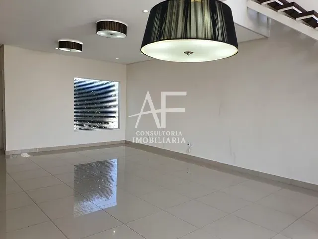Sobrado com 275m² 3 quartos e 5 banheiros, para alugar, no bairro Campos Do Conde em Tremembé