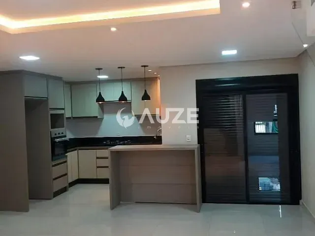 Sobrado com 201m² 3 quartos e 3 banheiros, à venda, no bairro Tingui em Curitiba