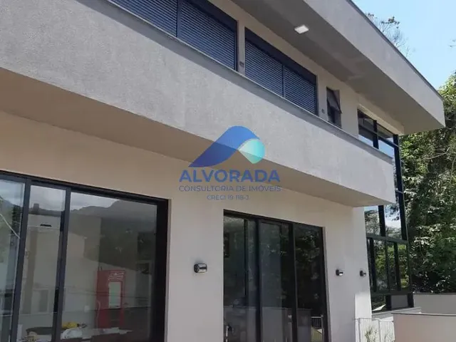 Sobrado com 610m² 4 quartos e 1 banheiro, à venda, no bairro Condomínio Recanto da Lagoinha em Ubatuba