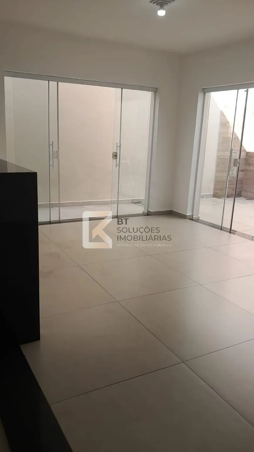 Sobrado, 3 quartos, 210 m² - Foto 1