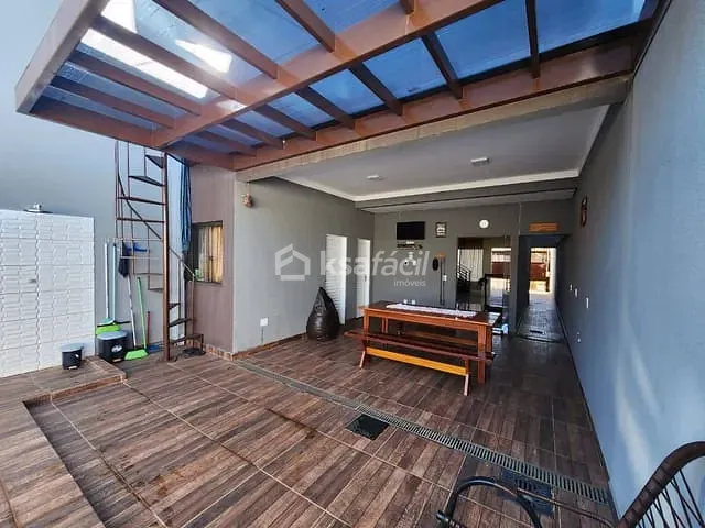 Sobrado com 180m² 3 quartos e 1 banheiro, à venda, no bairro Jardim Tijuca em Campo Grande