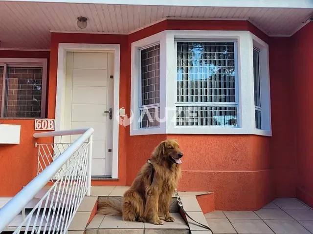 Sobrado com 136m² 3 quartos e 2 banheiros, à venda, no bairro Bacacheri em Curitiba
