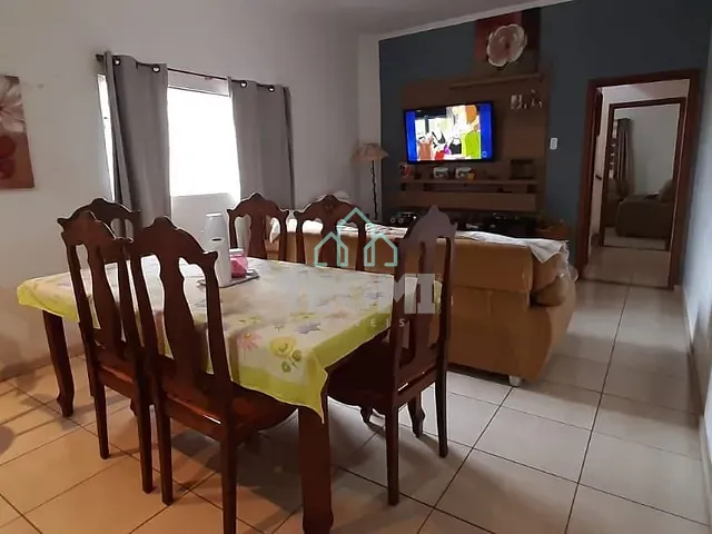 Sobrado com 173m² 3 quartos e 2 banheiros, à venda, no bairro Jardim Santana em Tremembé